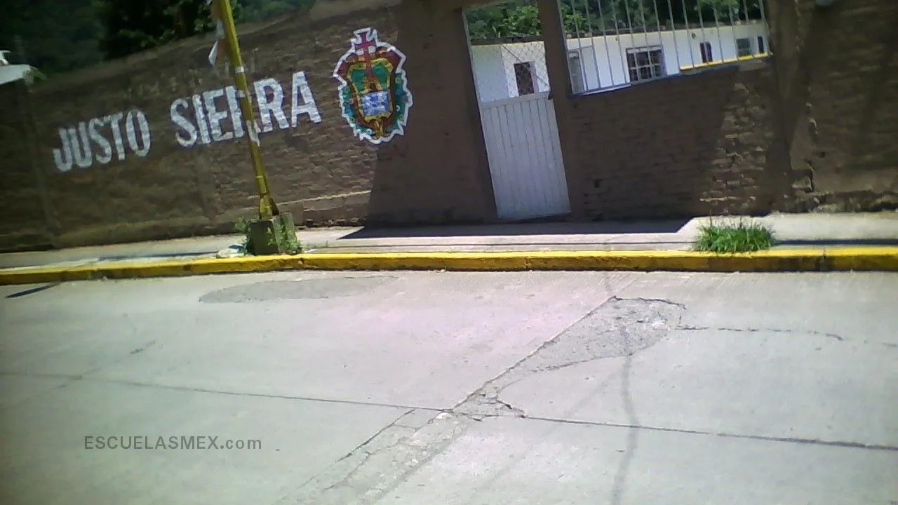 Justo Sierra Entrada