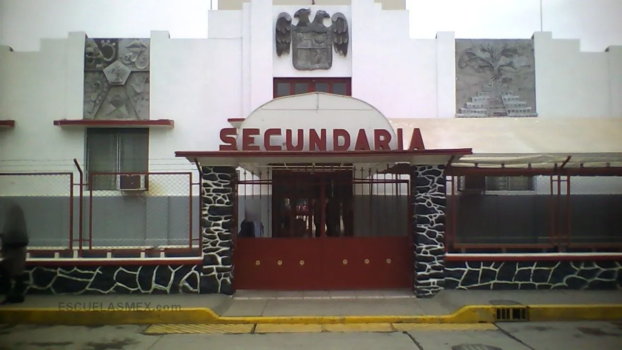 Escuela Salvador Diaz Miron Entrada