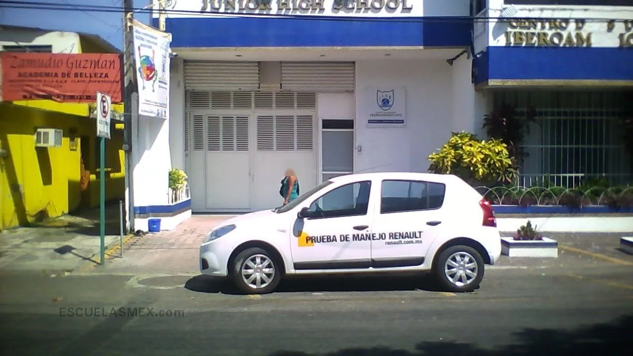Secundaria Particular Centro de Estudios Iberoamericano, S.c. Entrada