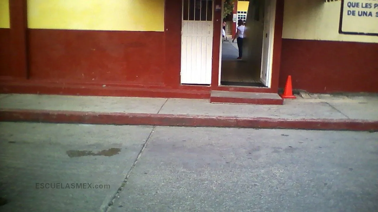 Juan Escutia Entrada