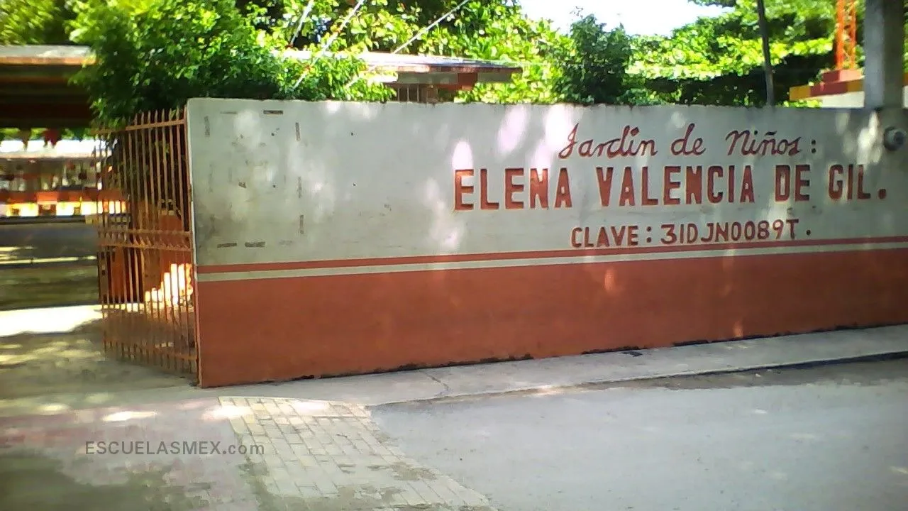 ELENA VALENCIA DE GIL