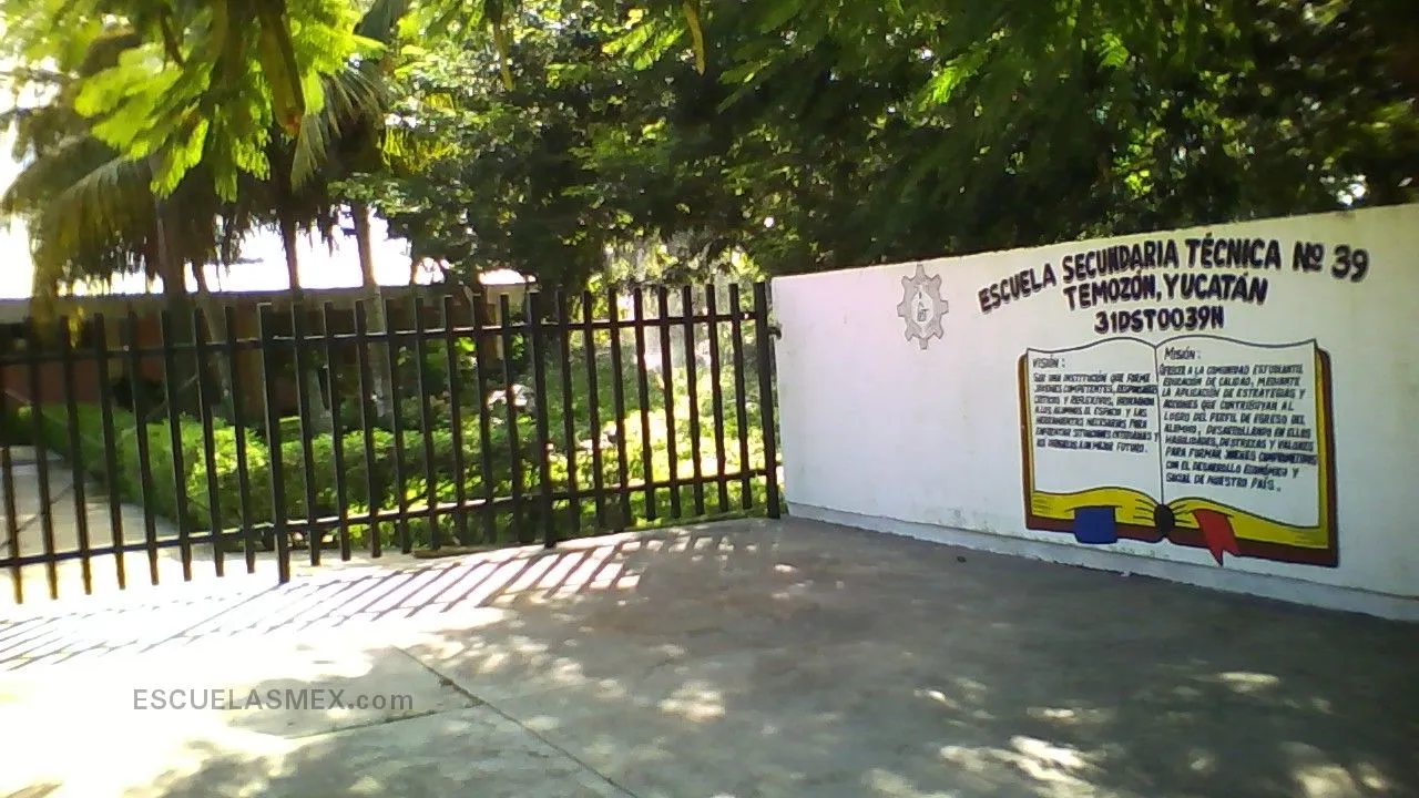 Escuela Secundaria Tecnica Num. 39 Entrada