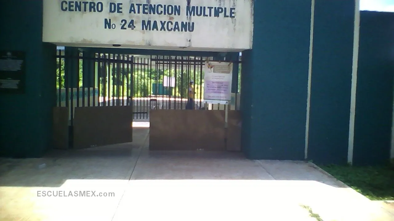 Centro de Atencion Multiple Num. 24 Entrada