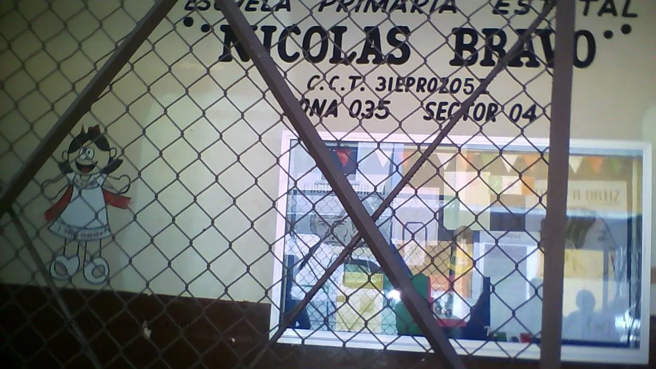 Nicolas Bravo Entrada